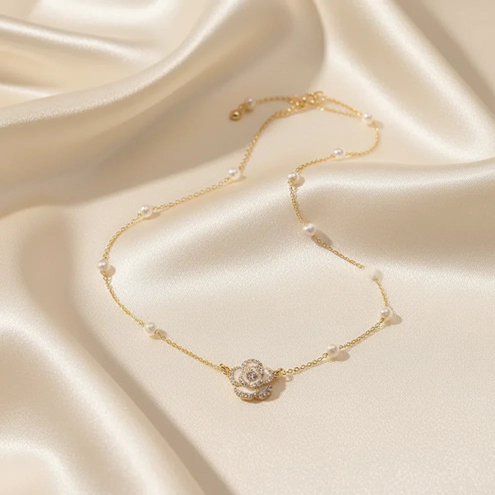 Pearl & Flower - Necklace