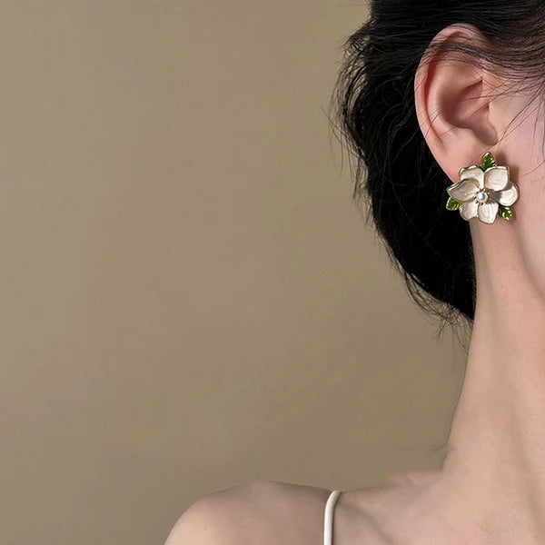 White Flower & Leaf - Earring