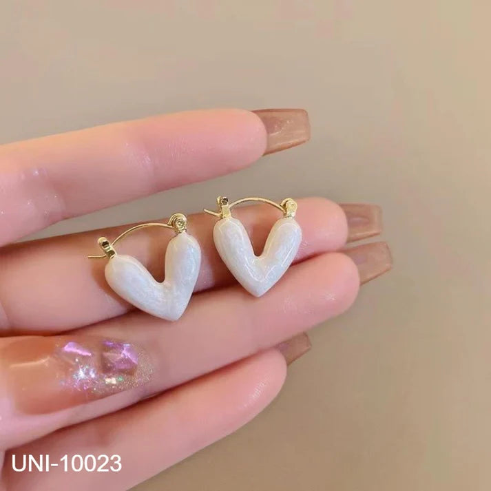 White Shiny Heart - Earring