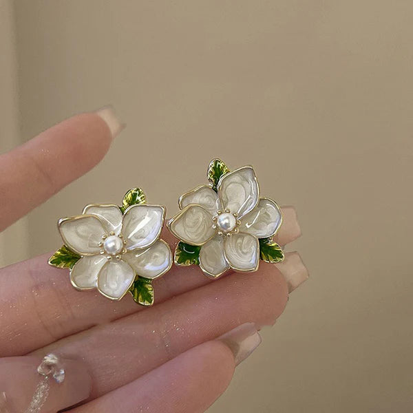 White Flower & Leaf - Earring