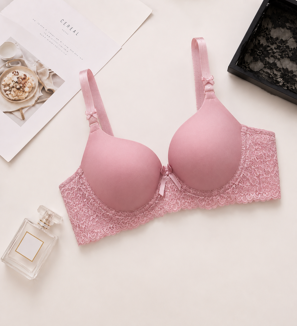 Women's Seamless Lightly Padded Lace Bra