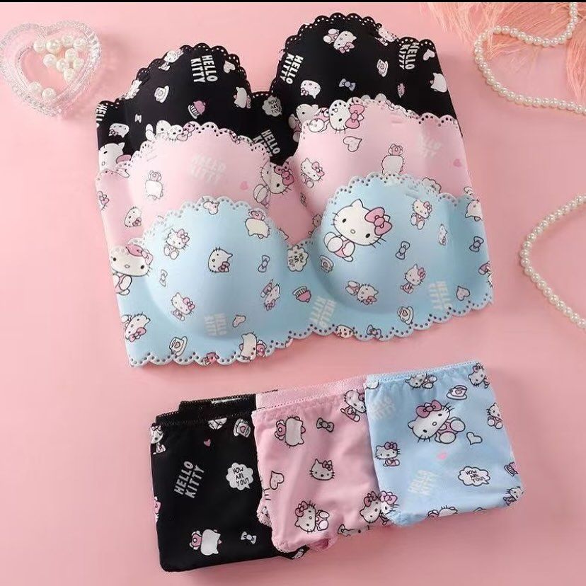 Hello Kitty Black Wireless Padded Bra