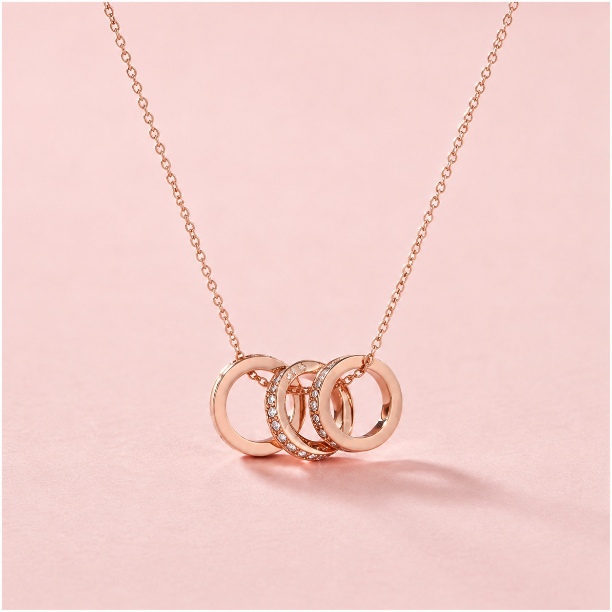 China Gold Triple Circle Pendant Necklace