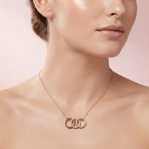 China Gold Triple Circle Pendant Necklace