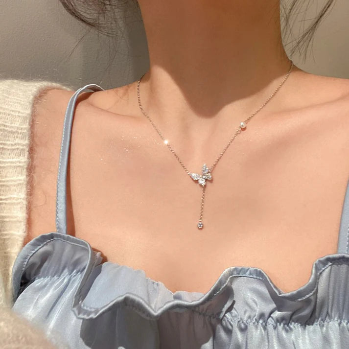 Pearl & Butterfly Silver - Necklace