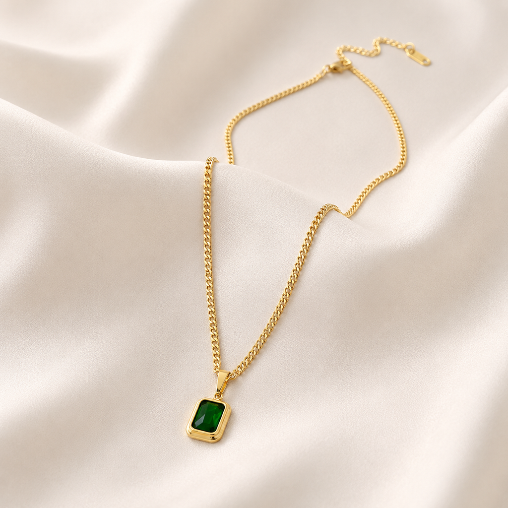 Luxury Emerald Green Pendant Necklace for Women